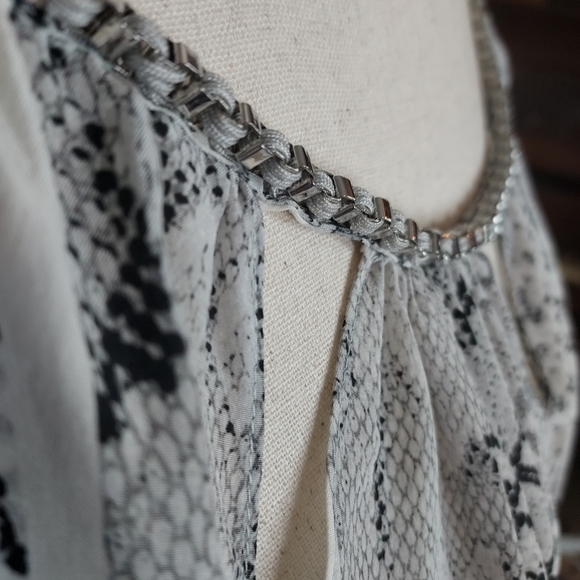 Ramy Brook 100% Silk Snakeskin Print Python Chain Sz XS Trendy Cutouts White - Picture 3 of 12